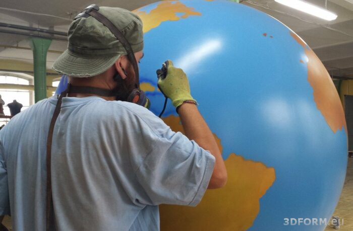 malowanie globusa