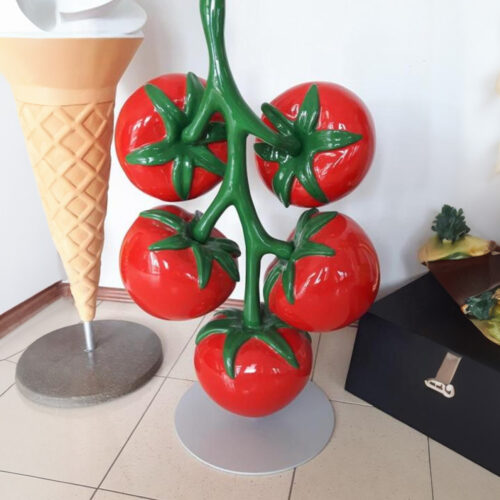 Figura reklamowa pomidorów na podstawie