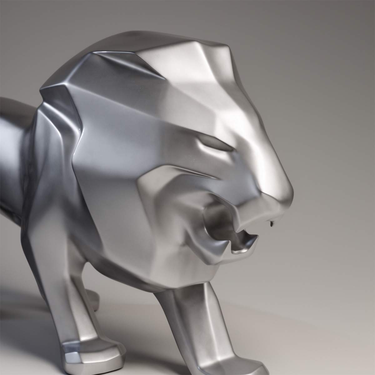 Ekskluzywna Figura Lowpoly Lew Srebrny Połysk