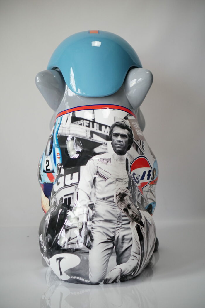 pies Bulldog z czapka - McQueen