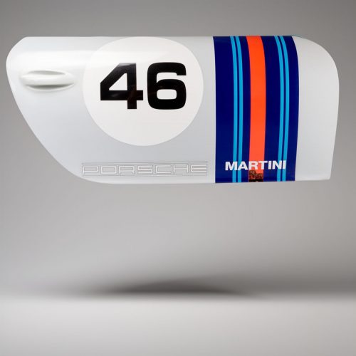figura drzwi samochodu Porsche z numerem 46 w stylu Martini, laminat biały z niebiesko-czerwymi pasami