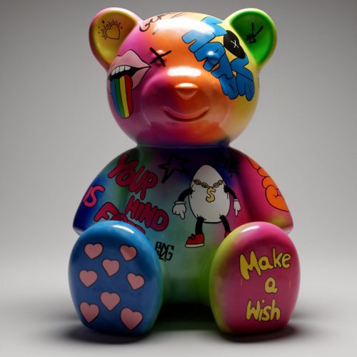 figura misia z włókna szklanego w stylu pop-art, kolorowa z graffiti, napisami i sercami, do wystawy lub reklamy