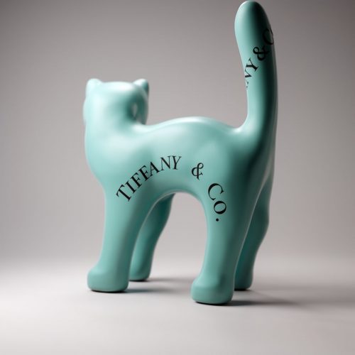 figura kota z włókna szklanego w kolorze Tiffany, styl minimalistyczny z logo Tiffany & Co. reklamowa dekoracja