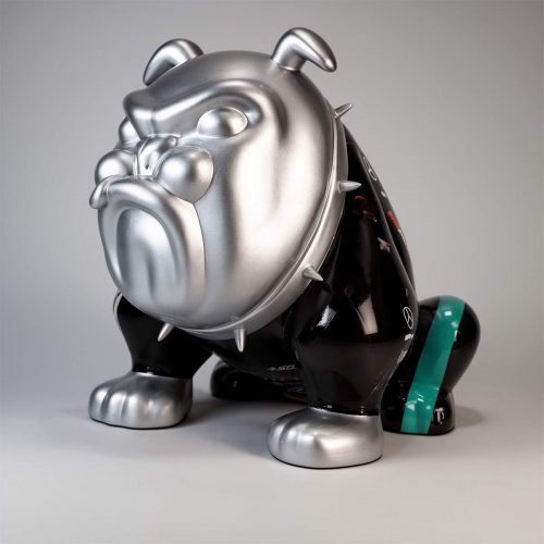 pies bulldog avella 55cm motyw Petronas