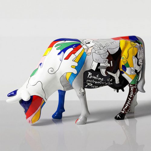 figura krowy z włókna szklanego w stylu pop art, kolorowa malatura z grafikami i tekstem, dekoracja reklamowa/event