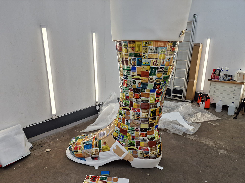 Duże Buty Miejskie – Atrakcja Turystyczna w Döbeln 9 duza figura buta 09