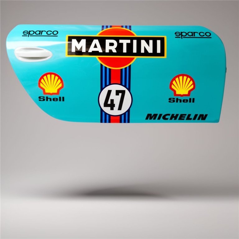 figura drzwi samochodowych w stylu reklamowym, laminat, turkusowe z logo Martini, Shell i numerem 47