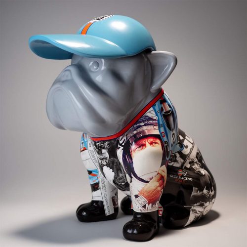 pies Bulldog z czapka - McQueen