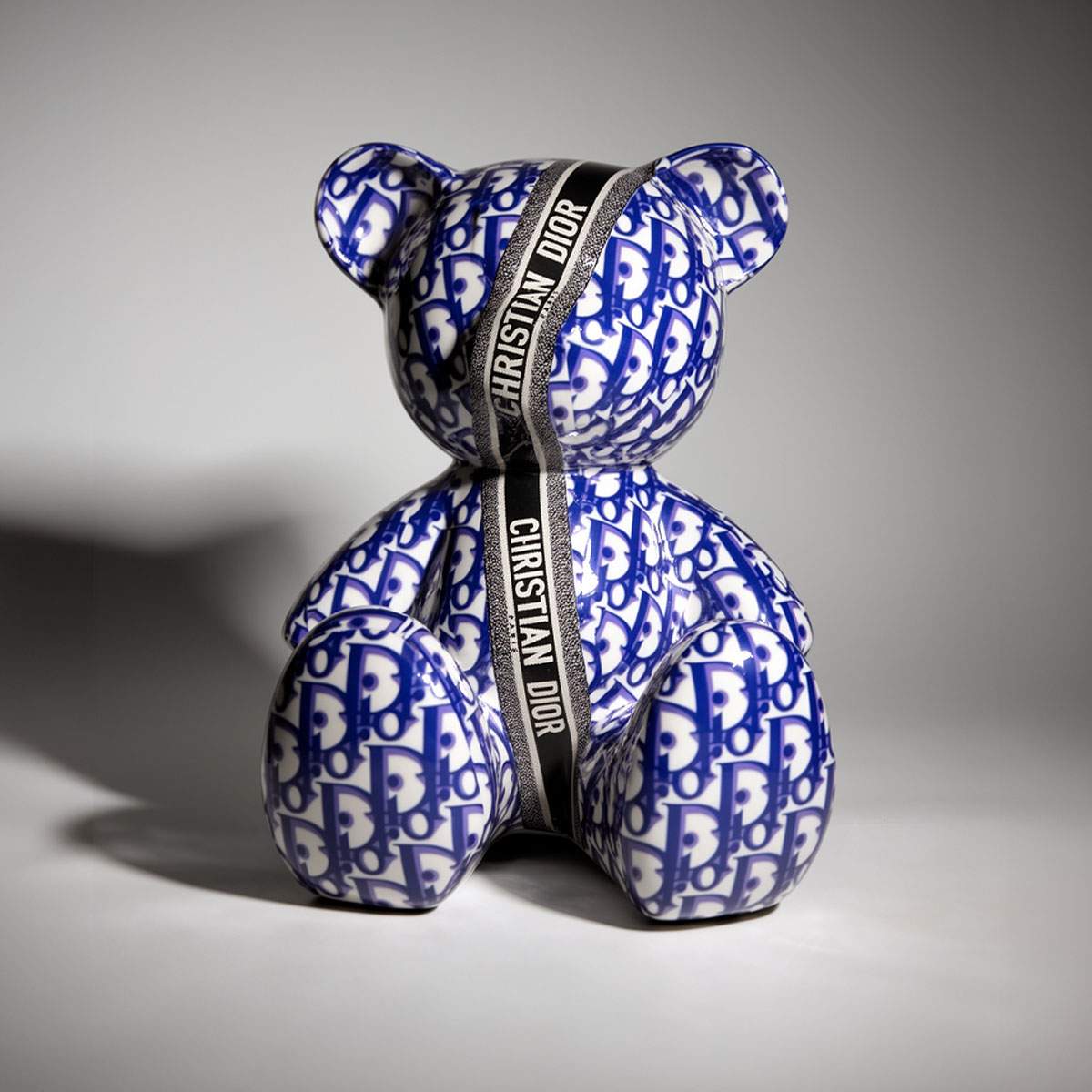 Artystyczna Figura Misia Siedzącego Dior Blue - przód